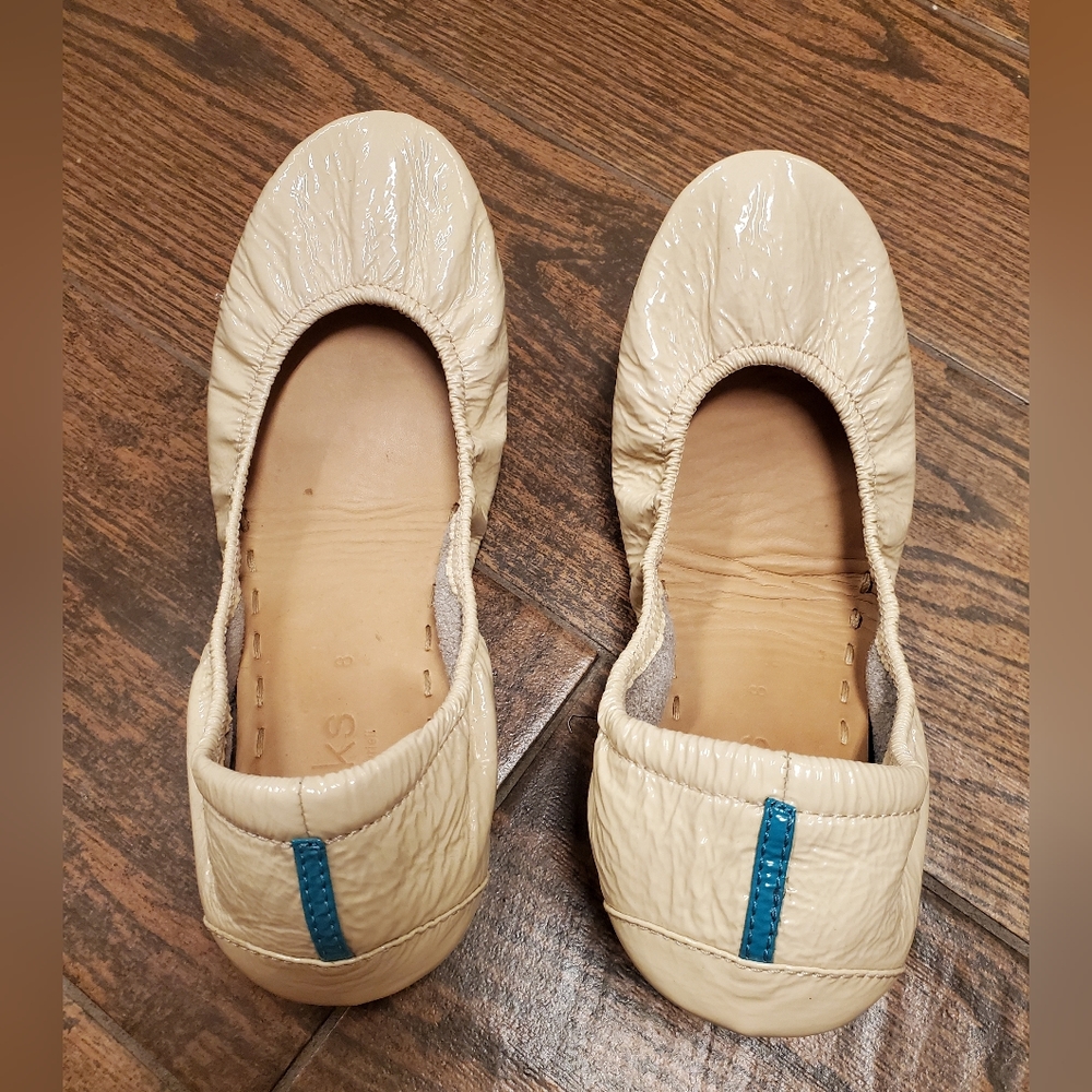 Biscotti Patent Tieks in Size 8